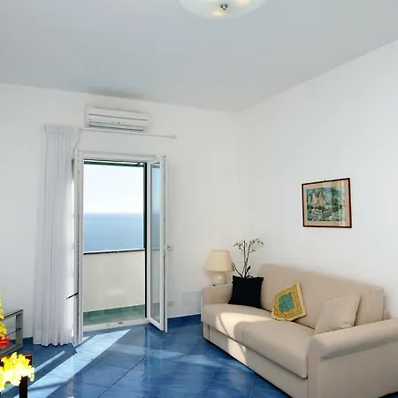 Blue Flowers A Apartment