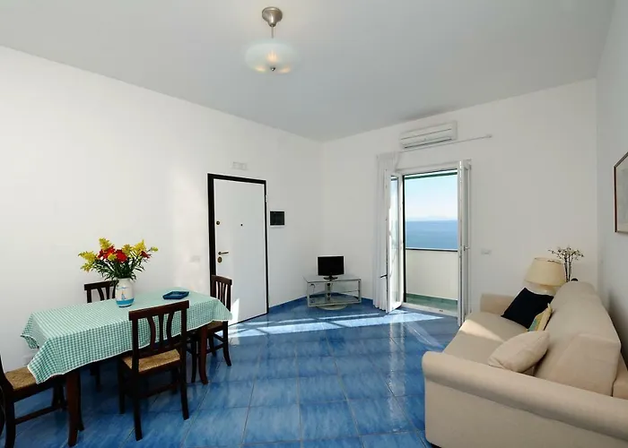 Blue Flowers A Apartment Amalfi