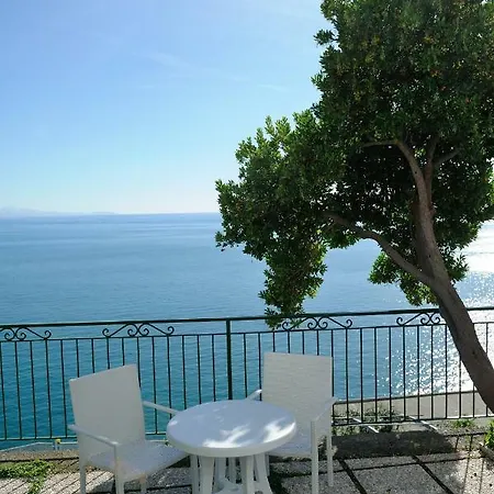 Apartment Blue Flowers A Amalfi
