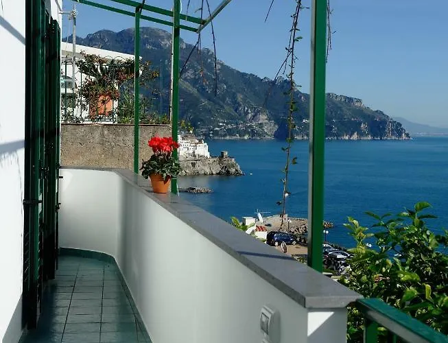 Apartment Blue Flowers A Amalfi